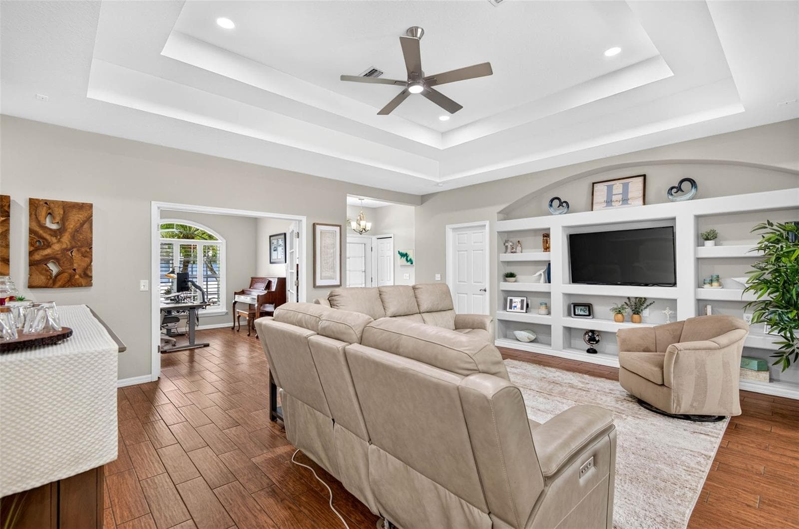 Single Family Residence at 3825 SALIDA DELSOL DR, RUSKIN, photo 17 of 56