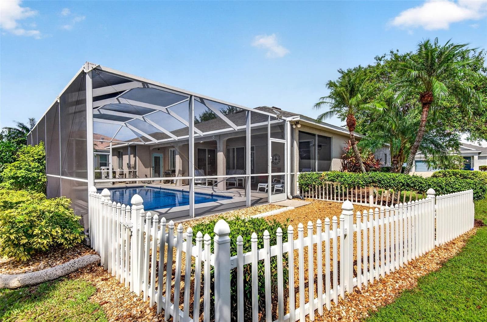 Single Family Residence at 3825 SALIDA DELSOL DR, RUSKIN, photo 43 of 56