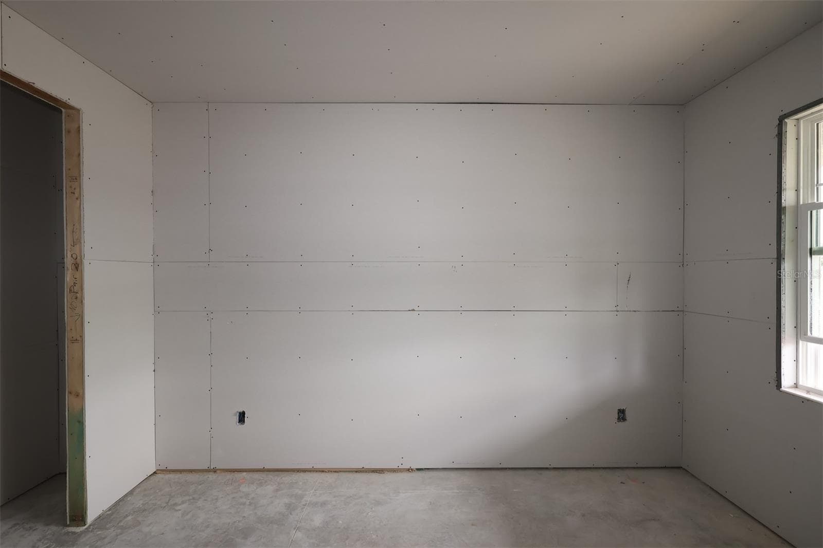 Single Family Residence at 17425 WATER HEMLOCK RD, WINTER GARDEN, photo 3 of 28