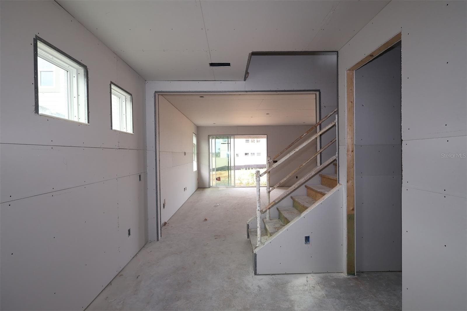 Single Family Residence at 17425 WATER HEMLOCK RD, WINTER GARDEN, photo 4 of 28