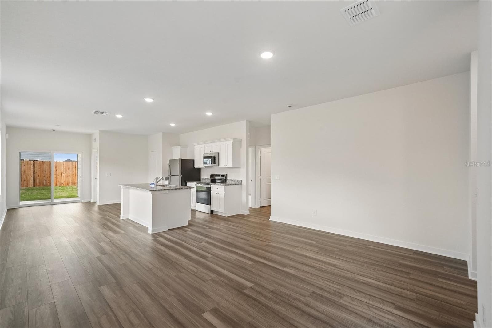 Single Family Residence at 10543 CURVING CREEK, PARRISH, photo 19 of 38