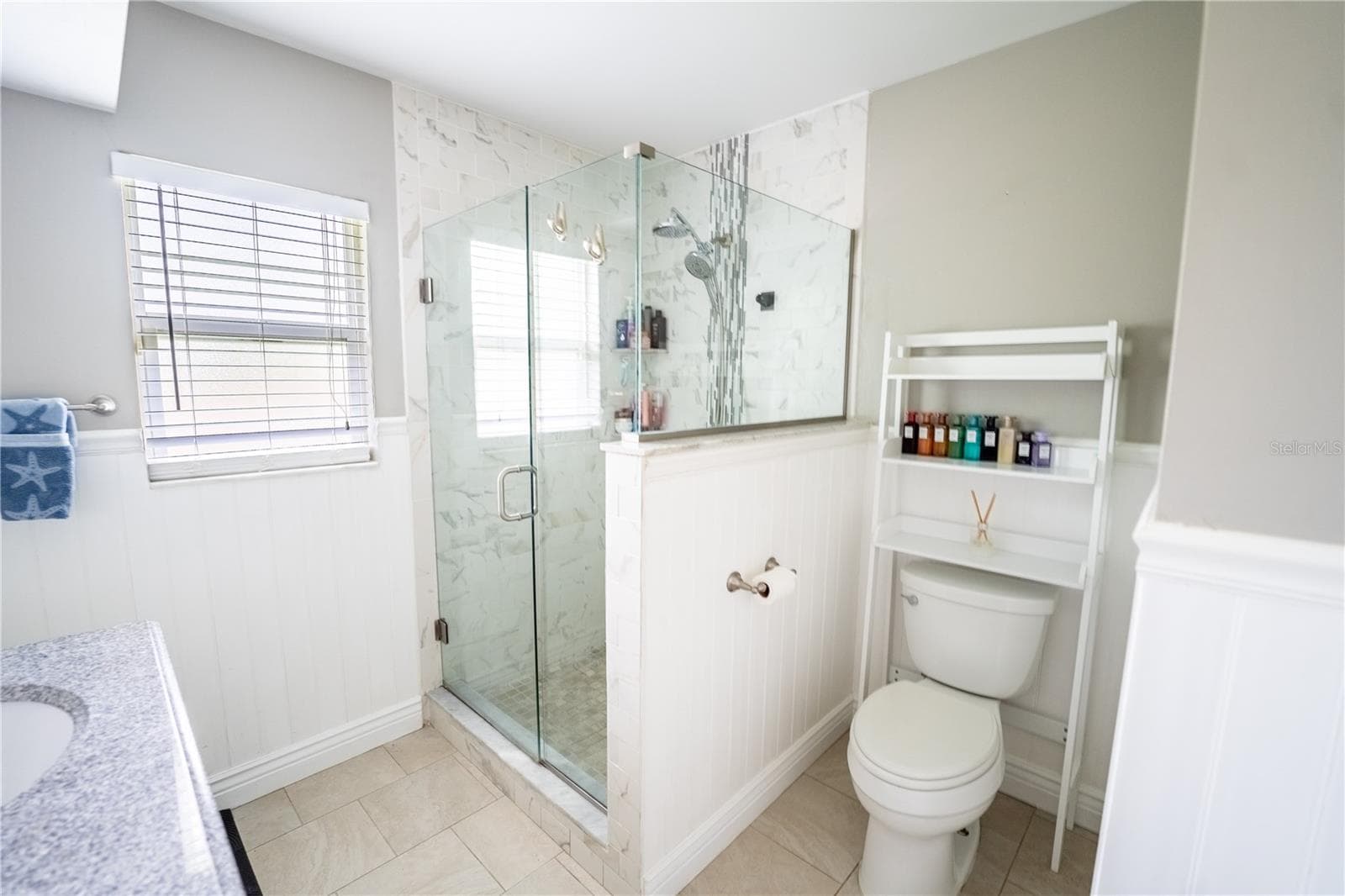 Single Family Residence at 686 SOUTHWEST BLVD N, ST PETERSBURG, photo 11 of 24
