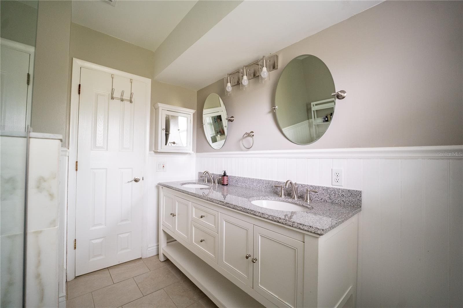 Single Family Residence at 686 SOUTHWEST BLVD N, ST PETERSBURG, photo 13 of 24