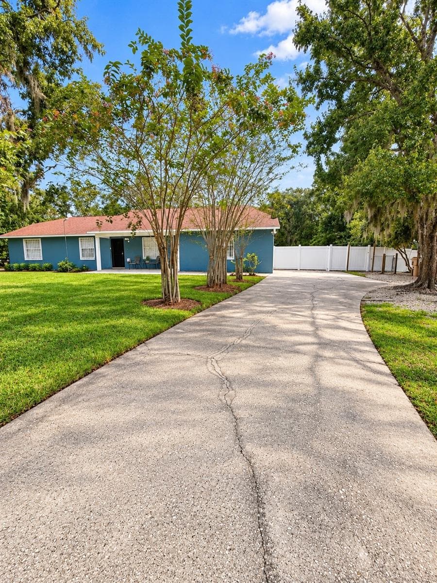 Single Family Residence at 3368 BLOSSOM ST, KISSIMMEE, photo 2 of 40