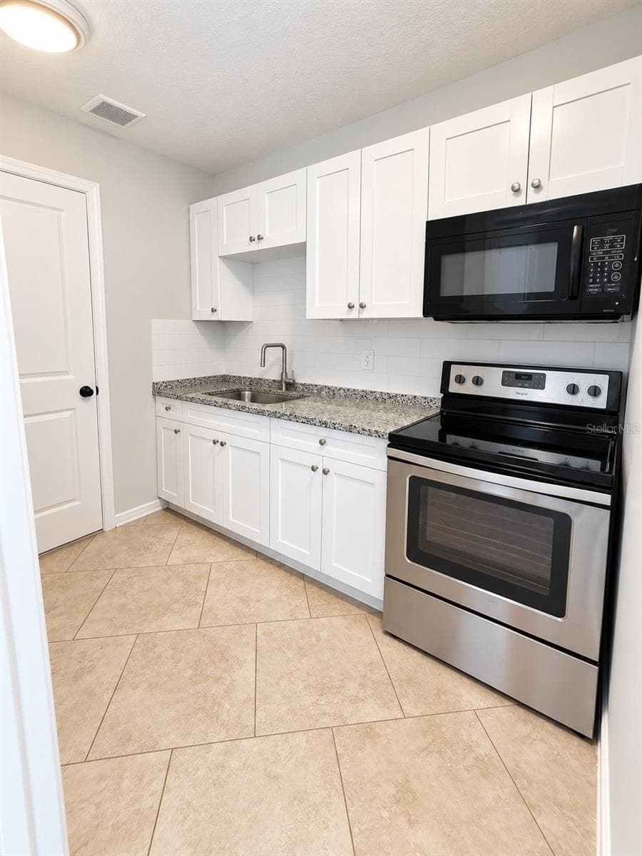 Single Family Residence at 3368 BLOSSOM ST, KISSIMMEE, photo 31 of 40