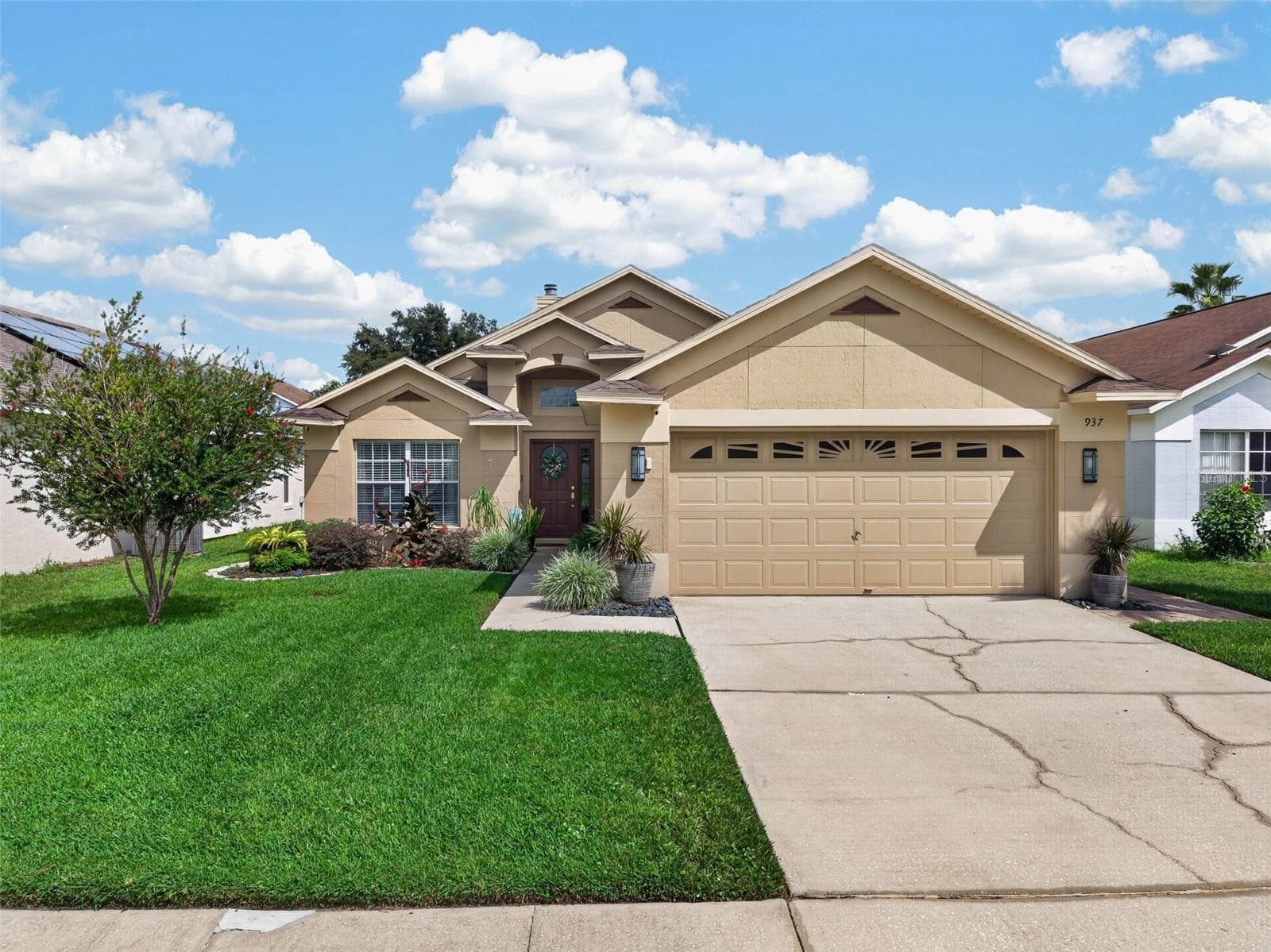 937 WOODSONG WAY