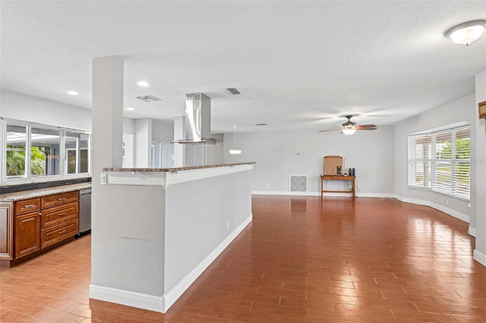 Single Family Residence at 4301 50TH TER S, ST PETERSBURG, photo 12 of 38