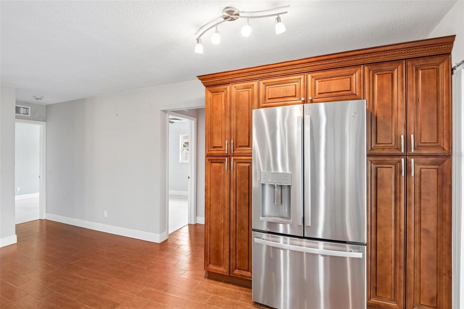 Single Family Residence at 4301 50TH TER S, ST PETERSBURG, photo 18 of 38