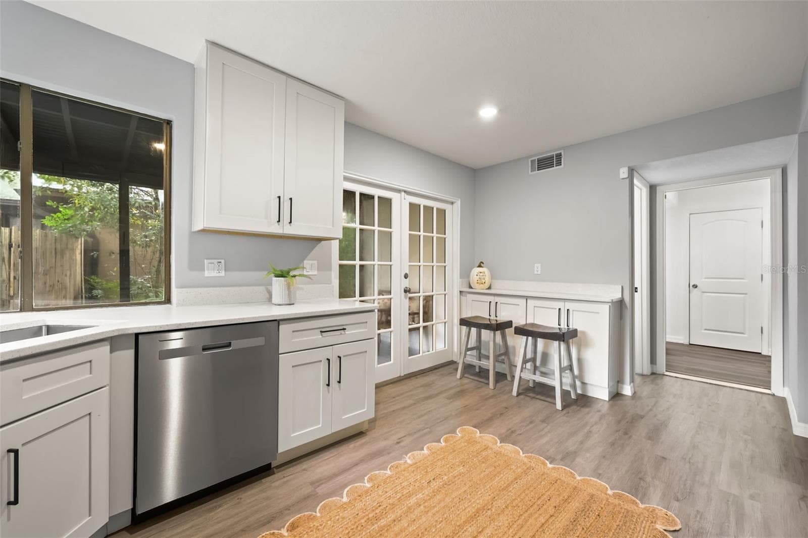 Single Family Residence at 627 CLEARN CT, WINTER SPRINGS, photo 8 of 29