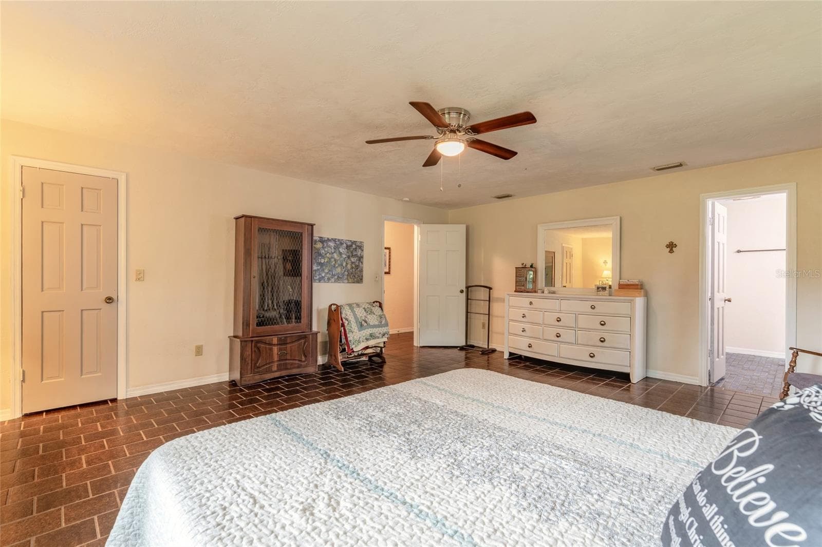 Primary bedroom - 1390 E OHIO AVE, LAKE HELEN