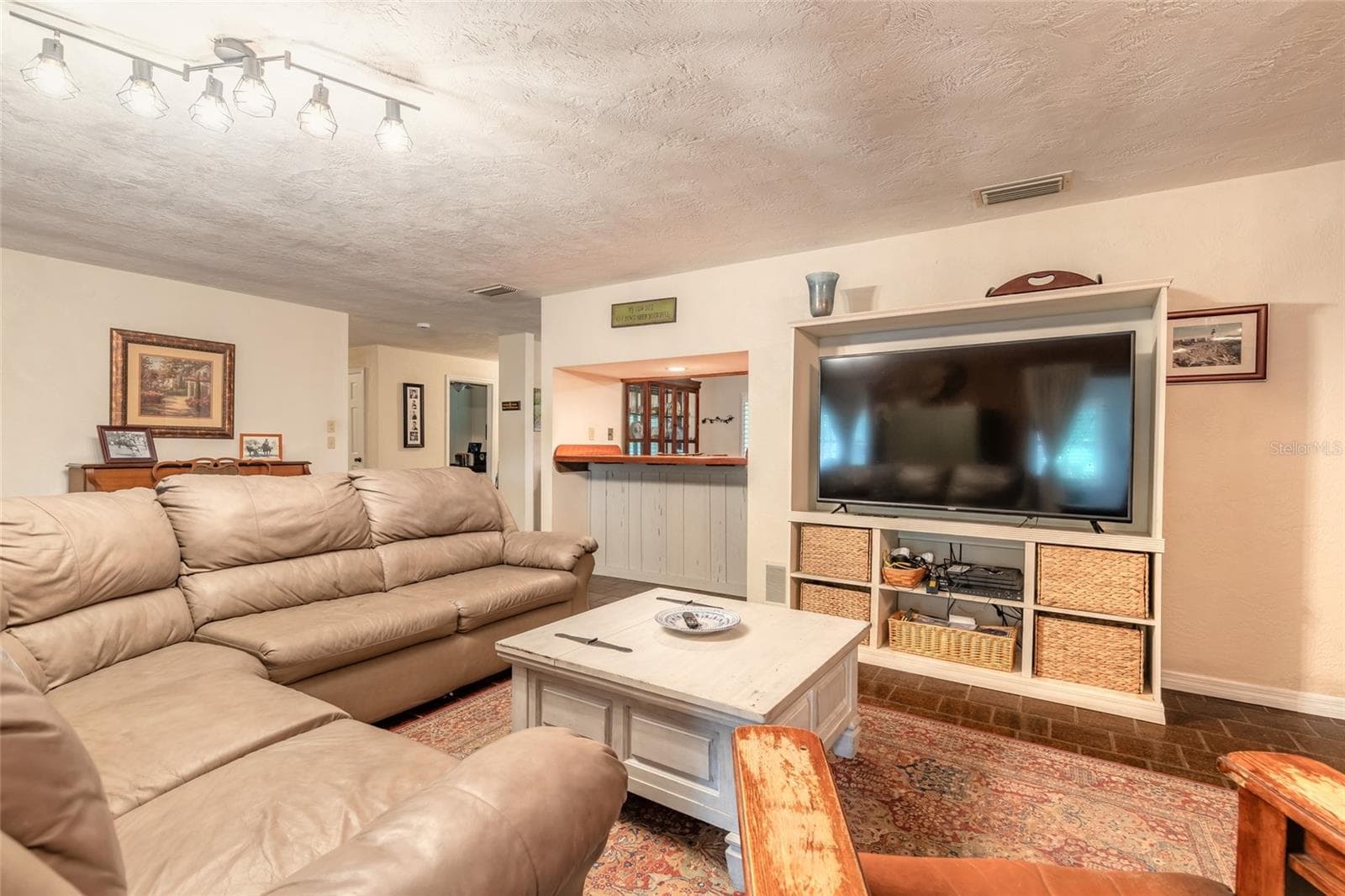 Family room - 1390 E OHIO AVE, LAKE HELEN