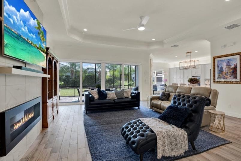 Single Family Residence at 4923 PAMPLONA CT, WIMAUMA, photo 4 of 53