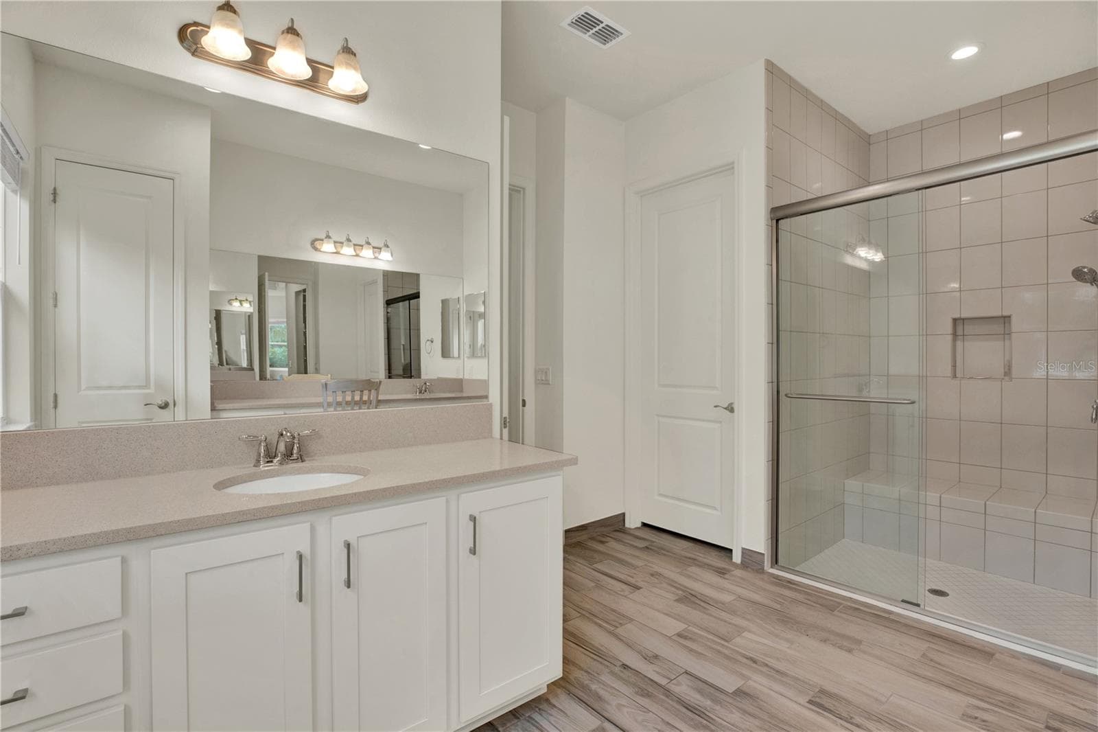 Single Family Residence at 4923 PAMPLONA CT, WIMAUMA, photo 16 of 53