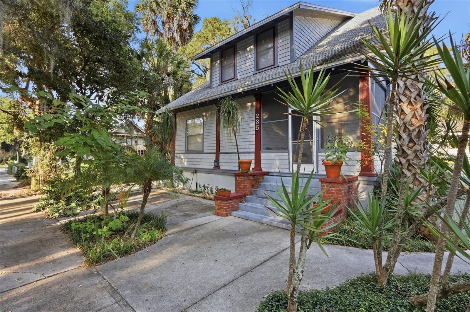 235 N SANS SOUCI AVE