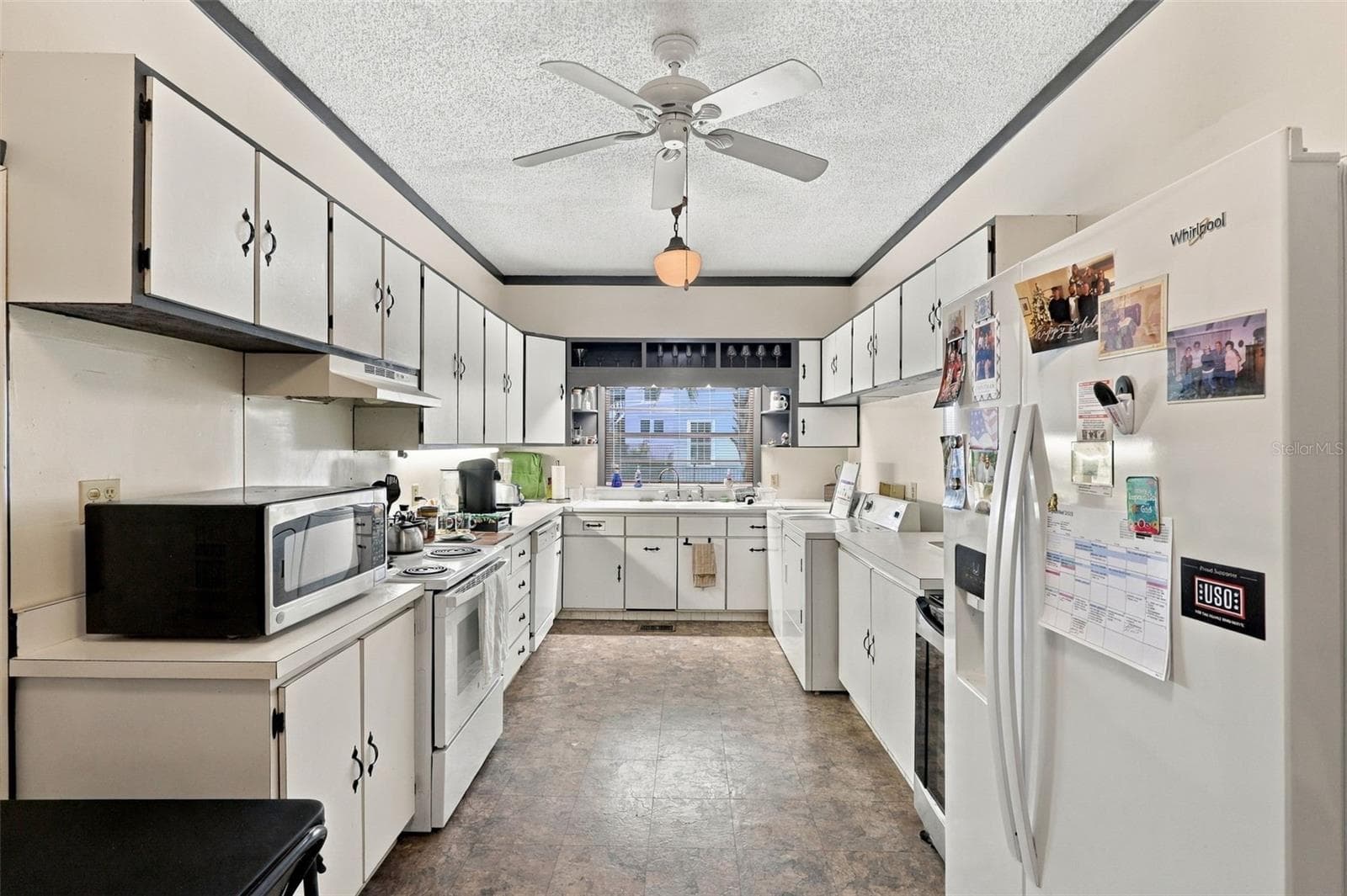 KITCHEN 1ST FLOOR - 235 N SANS SOUCI AVE, DELAND