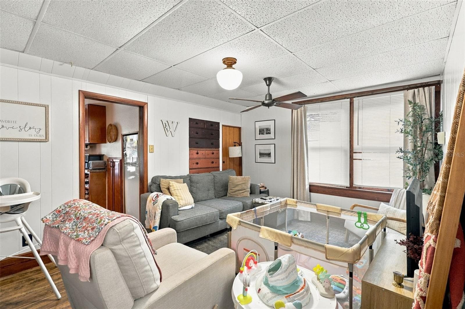 2ND FLOOR LIVING ROOM - 235 N SANS SOUCI AVE, DELAND