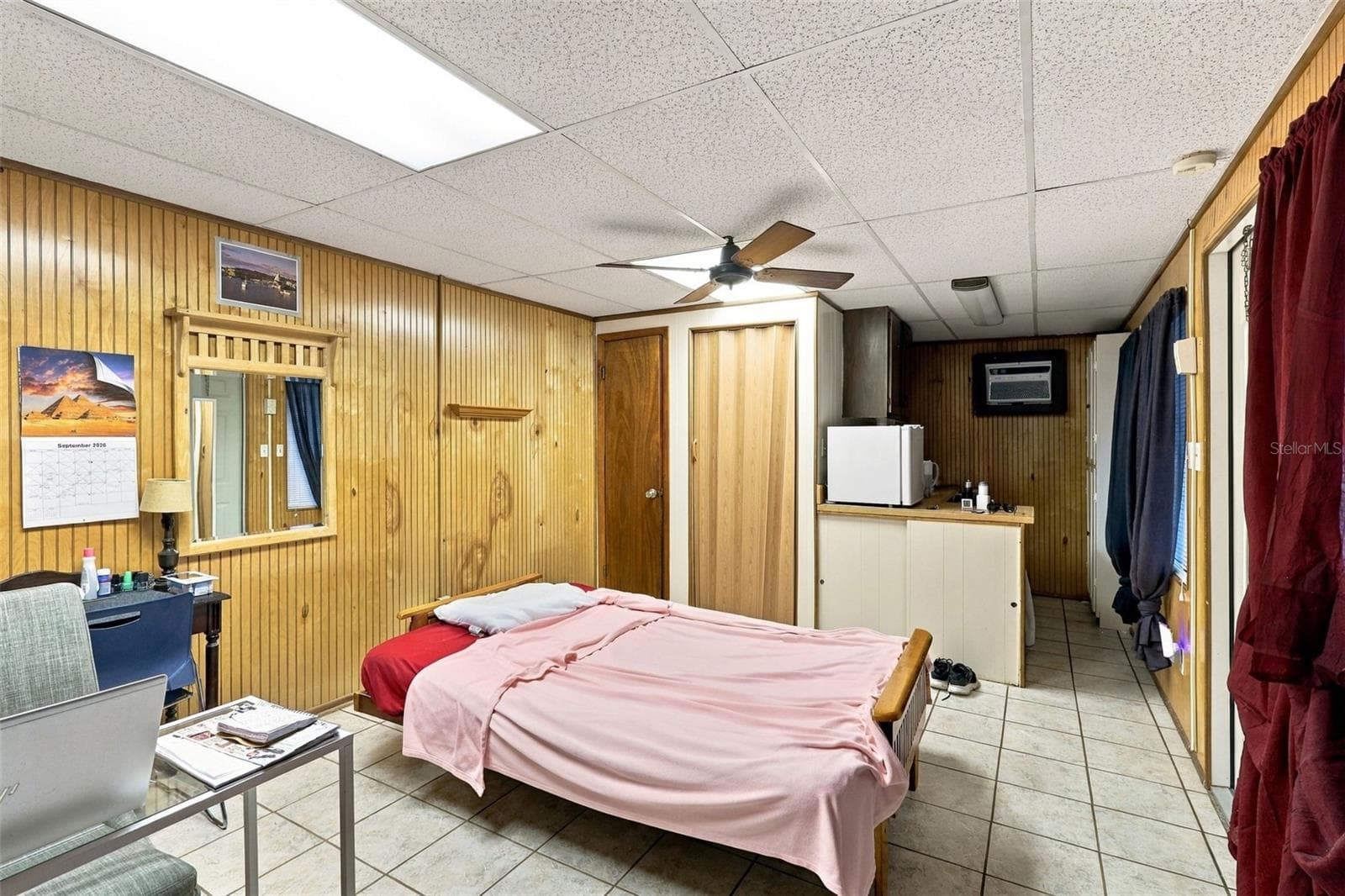 EFFICIENCY - BATHROOM - 235 N SANS SOUCI AVE, DELAND