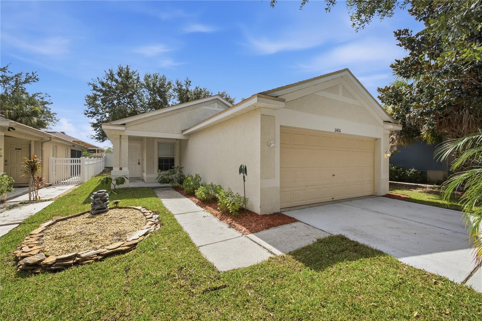 11426 BAY GARDENS LOOP