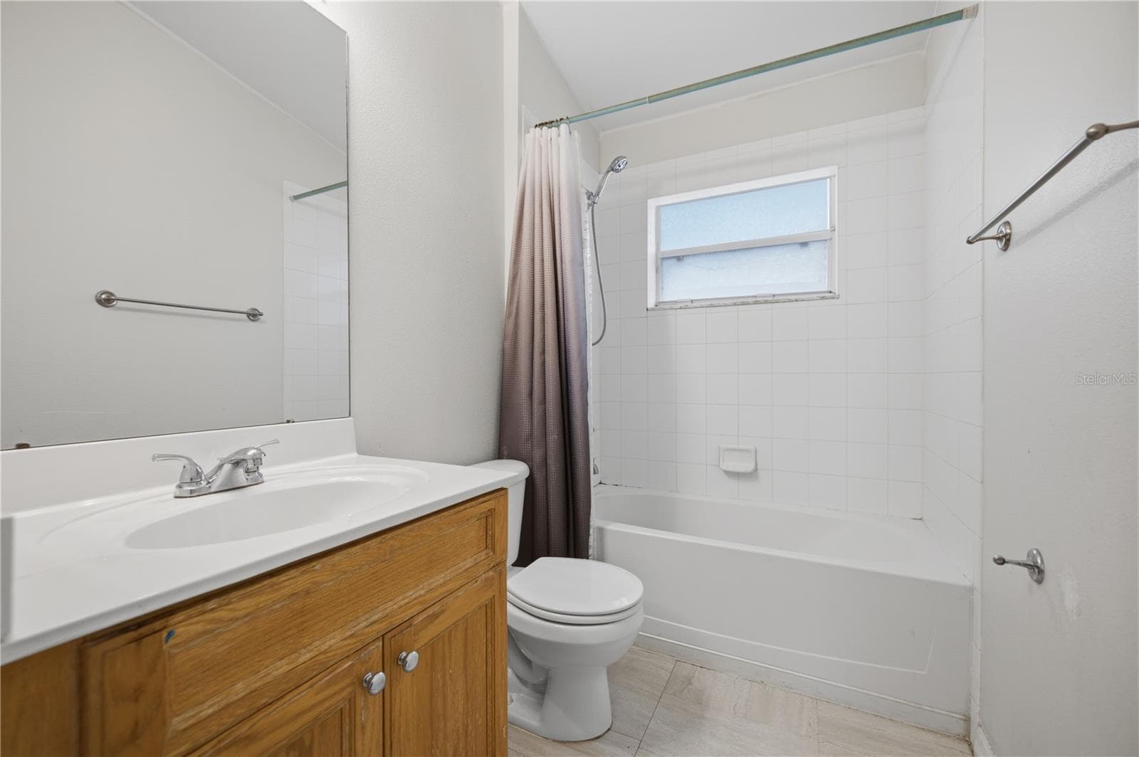 Second Bathroom - 11426 BAY GARDENS LOOP, RIVERVIEW