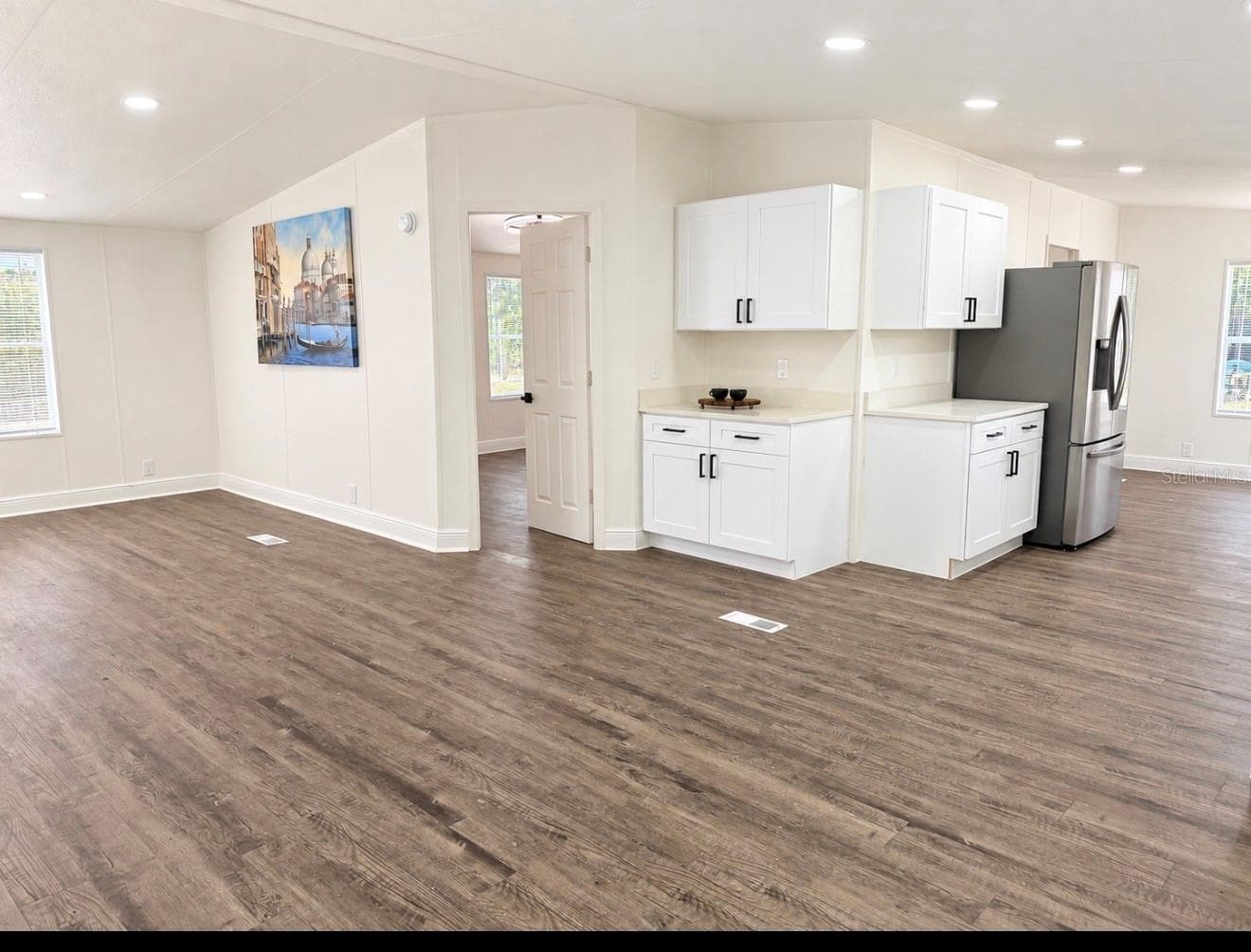 Manufactured Home at 15601 SW 95TH AVE, DUNNELLON, photo 7 of 25