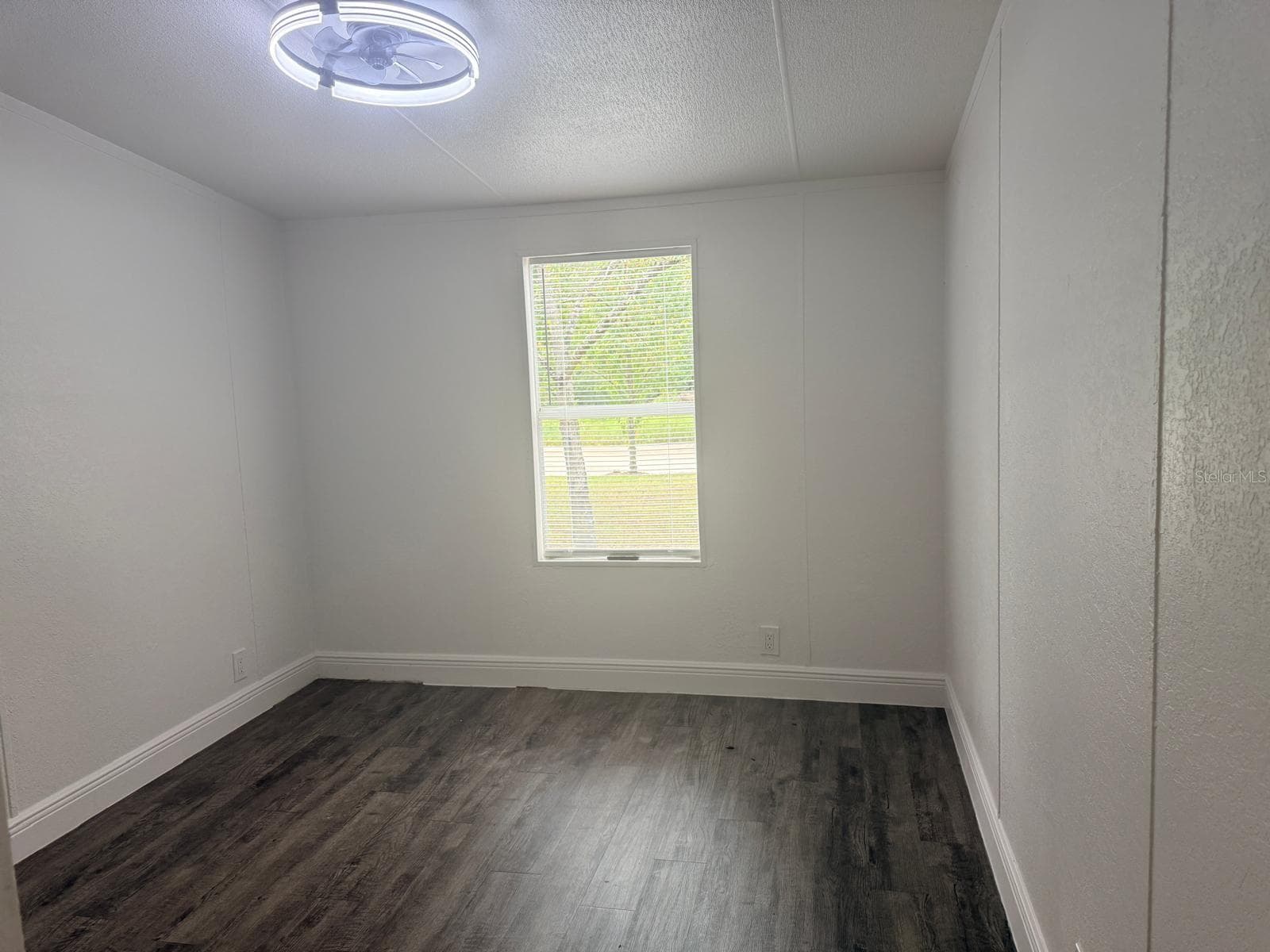 Manufactured Home at 15601 SW 95TH AVE, DUNNELLON, photo 19 of 25