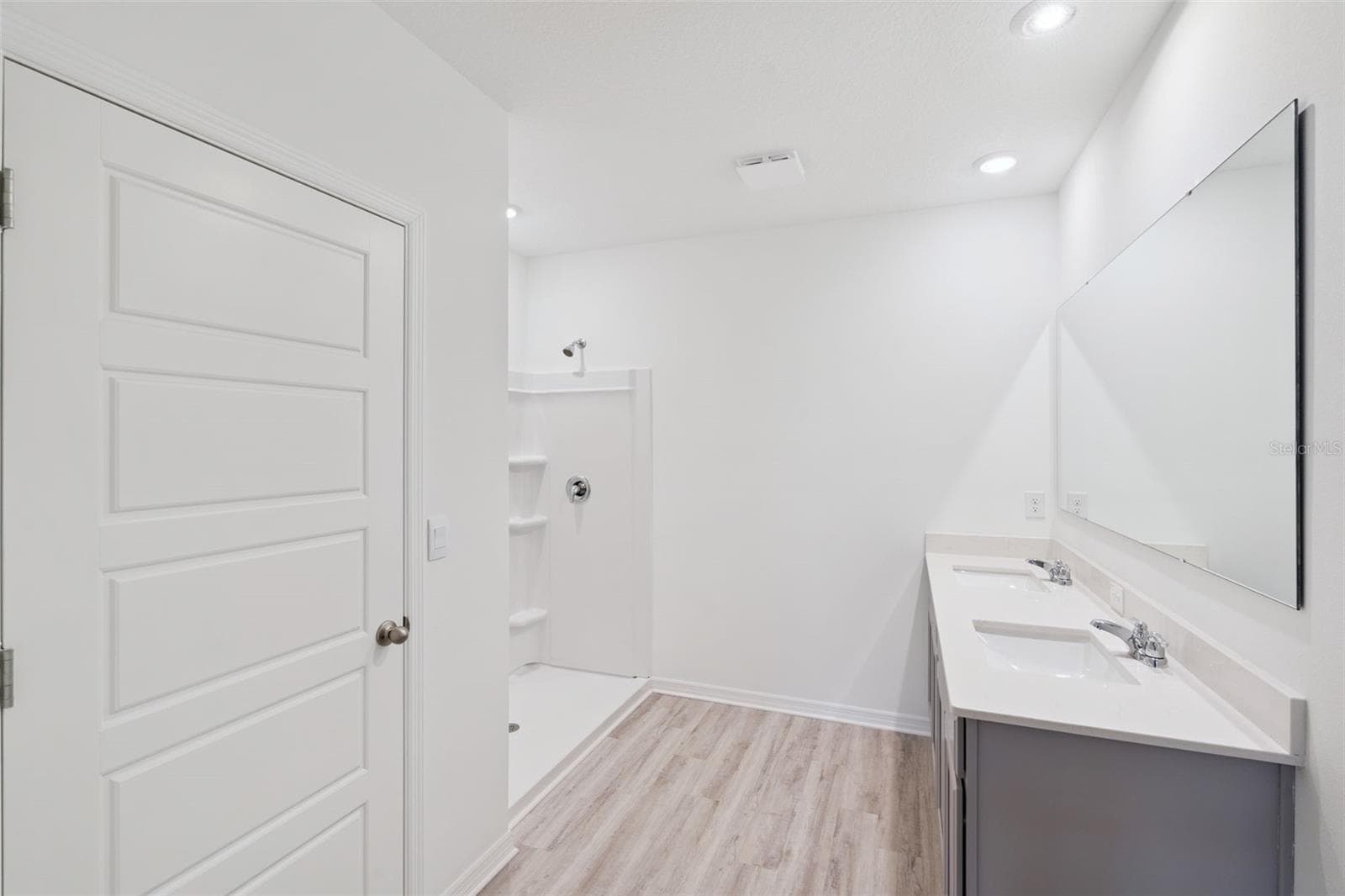 Single Family Residence at 1803 GRANDIOSE DR, LAKE HAMILTON, photo 15 of 18