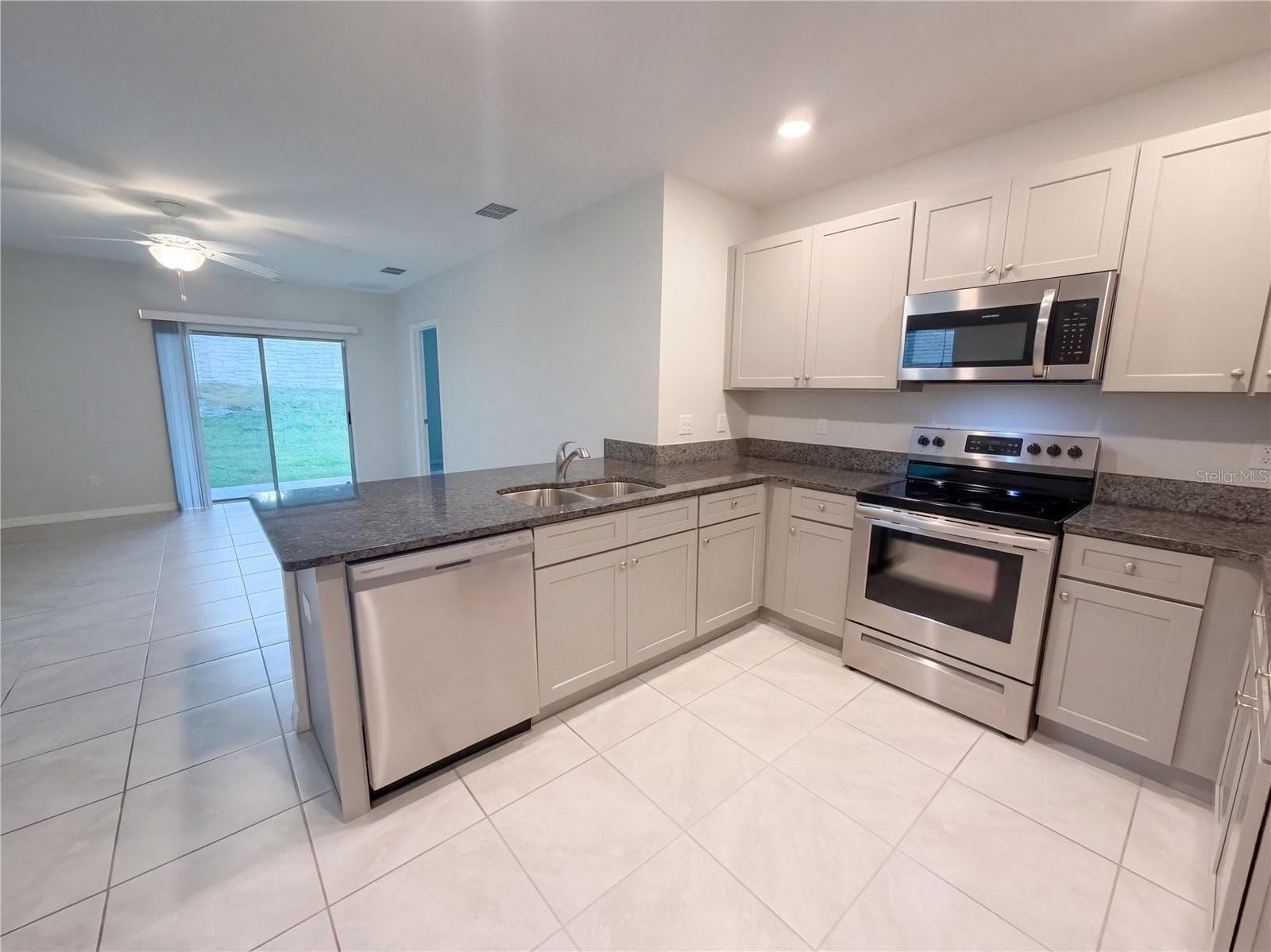 Single Family Residence at 2782 TIMBER HAWK CIR, OCOEE, photo 4 of 17