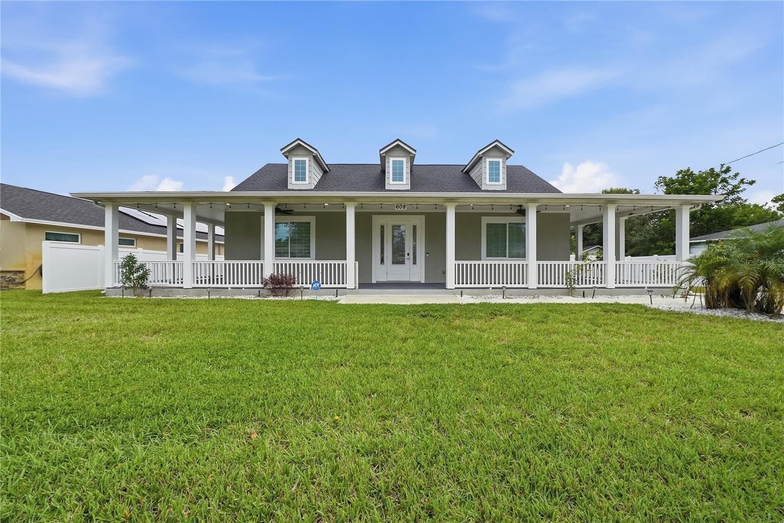 Front Exterior View with beautiful wrap around porch - 608 4TH ST SW, LARGO