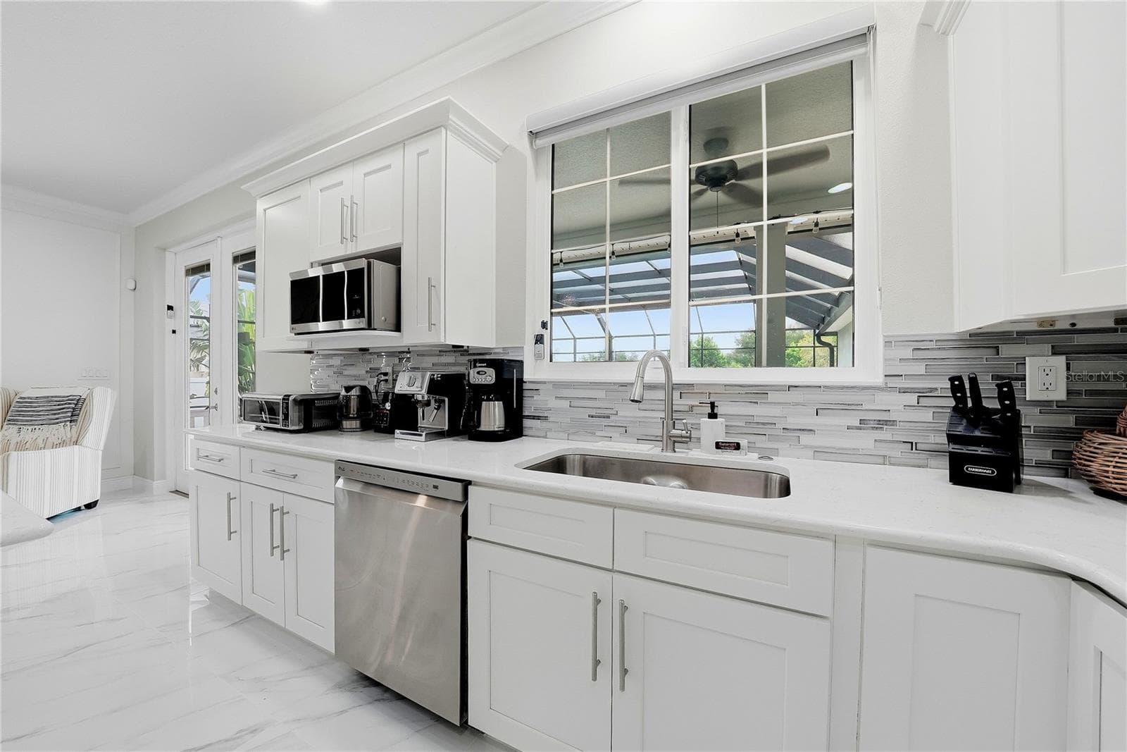 Kitchen - 608 4TH ST SW, LARGO