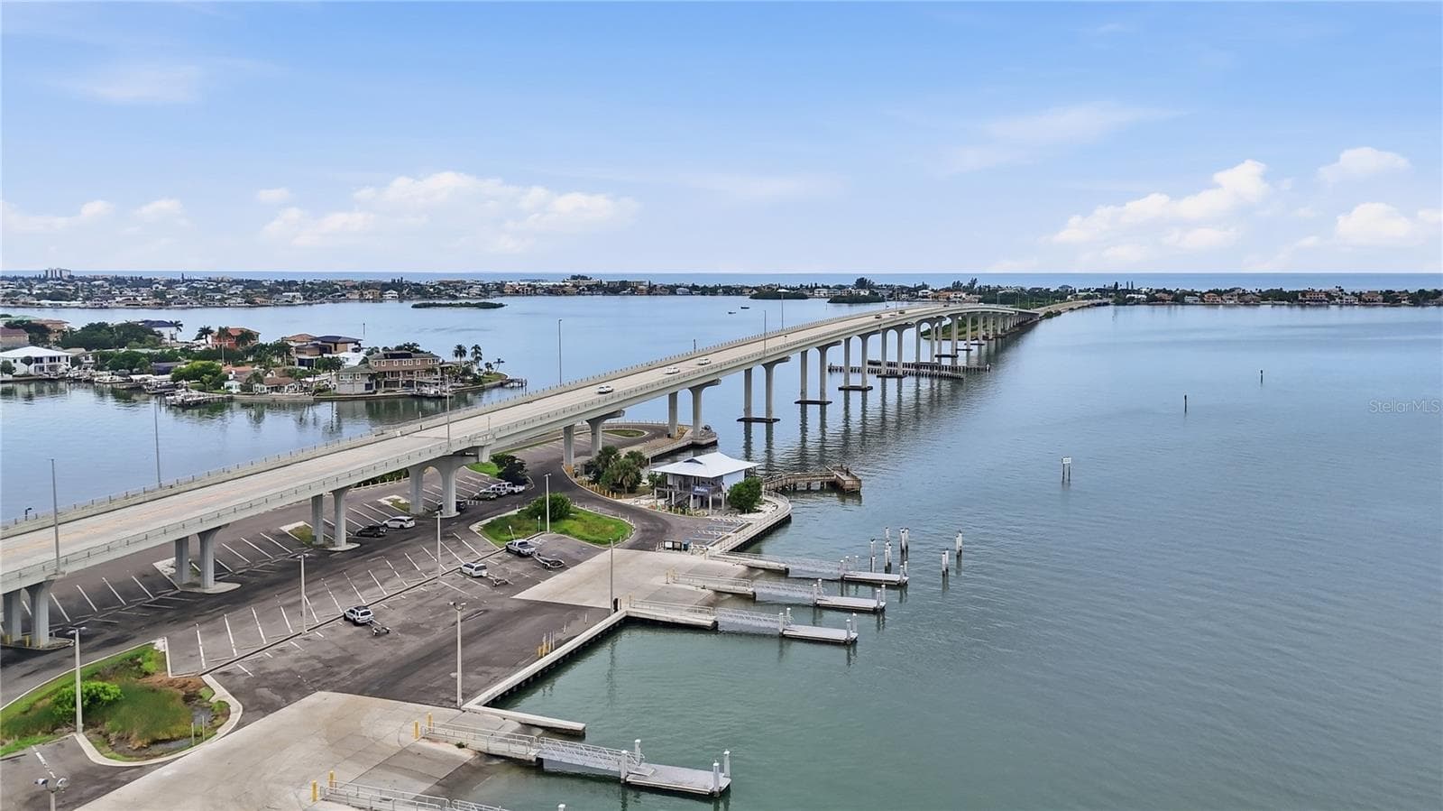 8 minute to Belleair Causeway - 608 4TH ST SW, LARGO