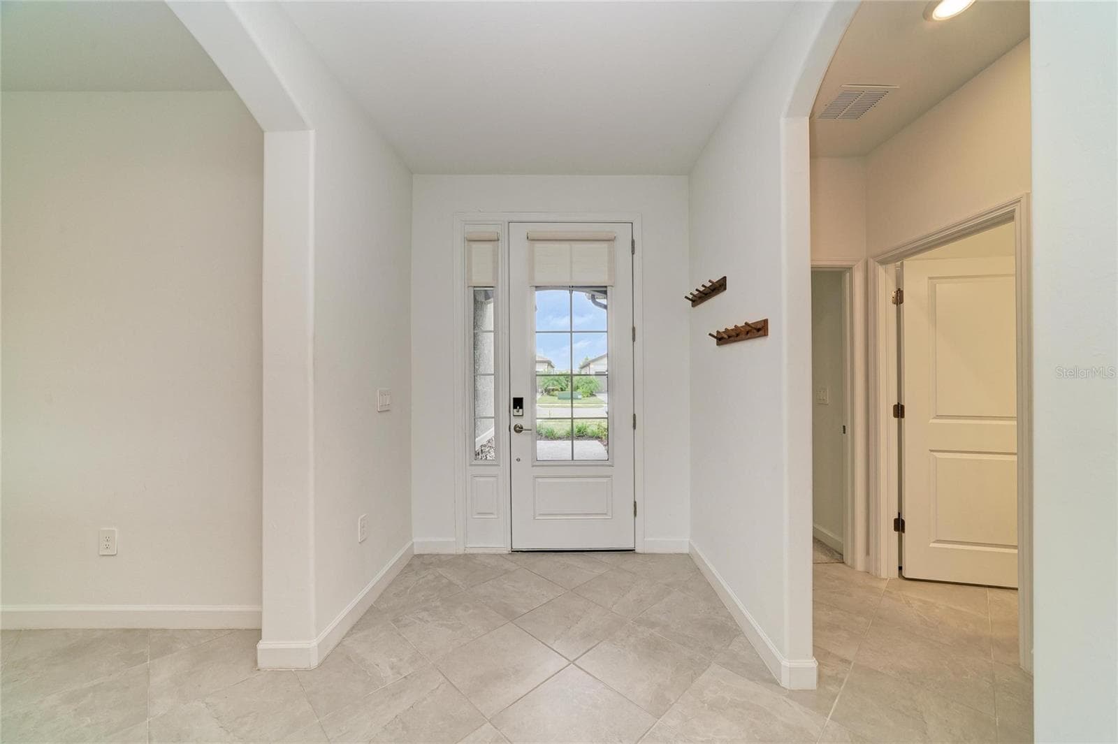 entry foyer - 15332 SERENE SHORES LOOP, BRADENTON