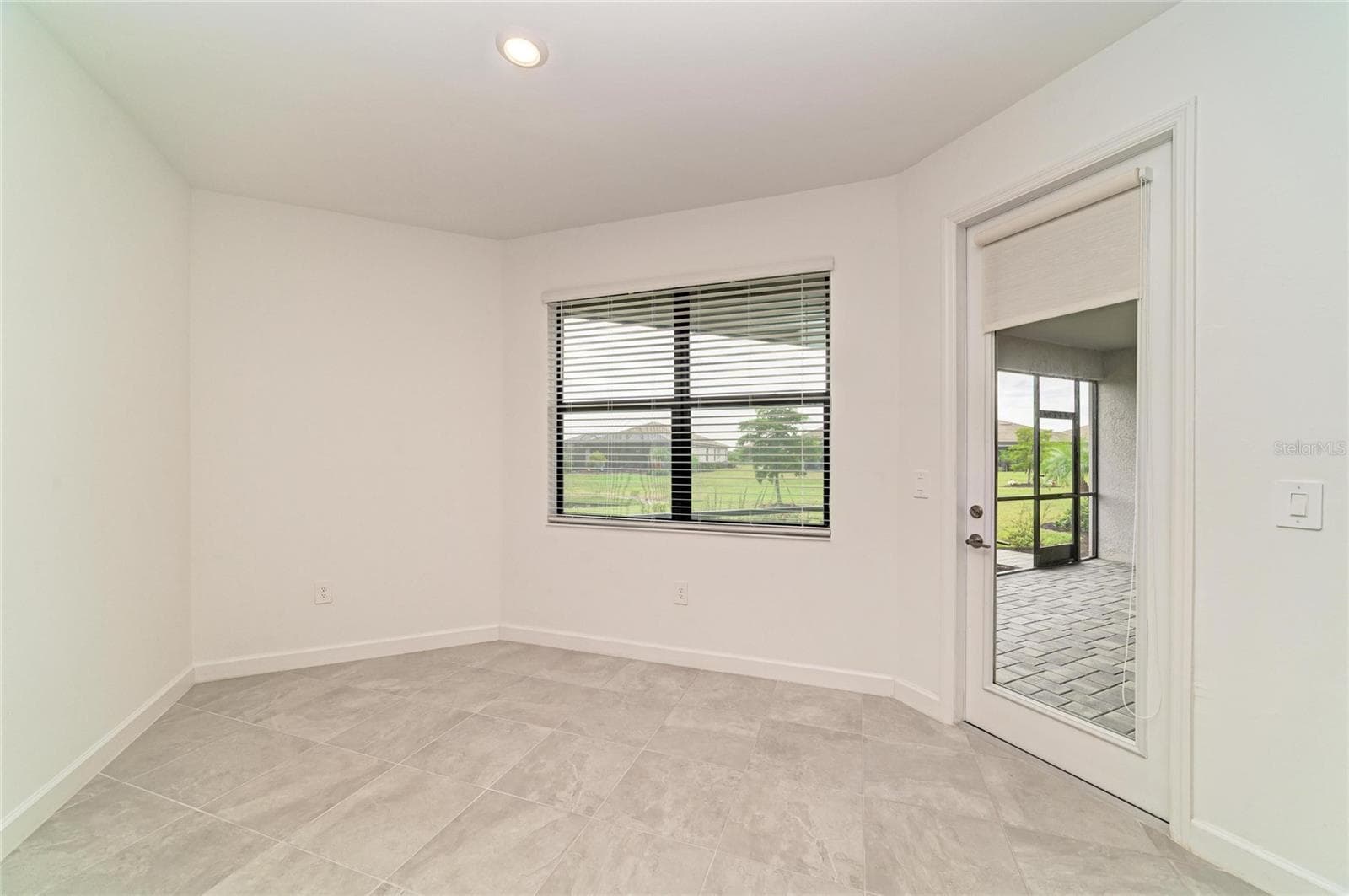 breakfast nook - 15332 SERENE SHORES LOOP, BRADENTON