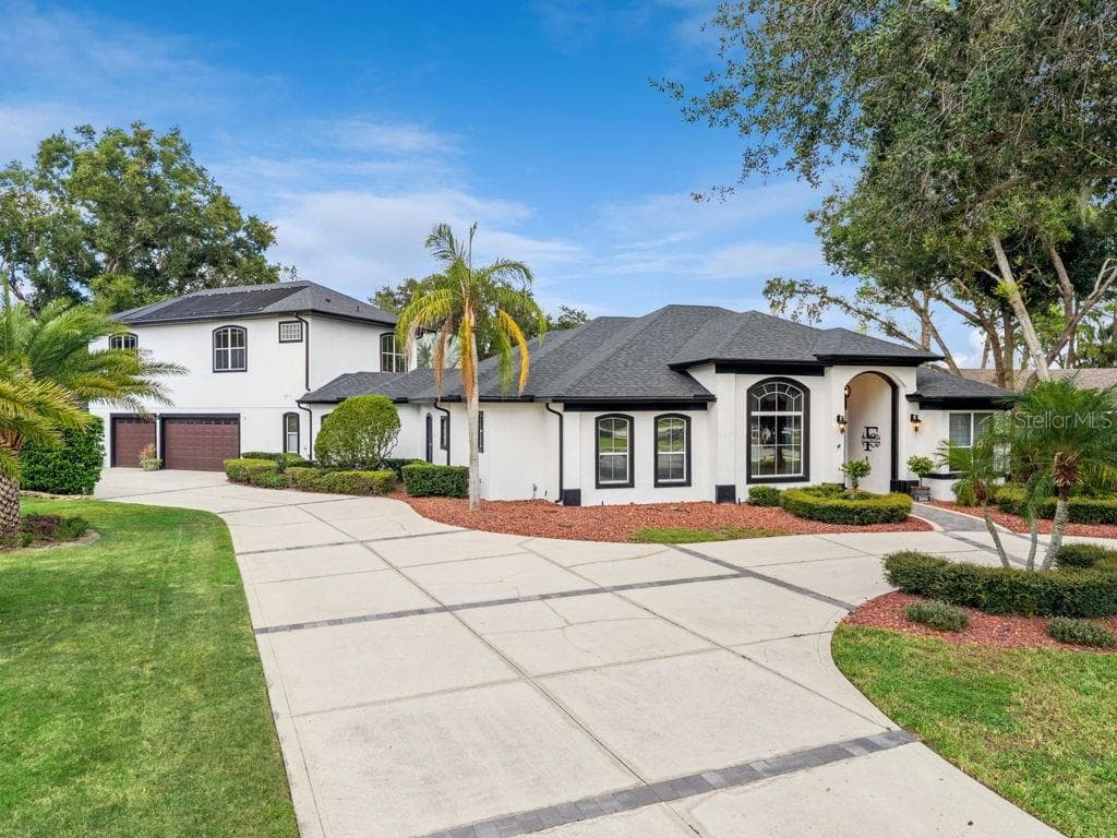 Single Family Residence at 1066 CEASARS CT, MOUNT DORA, photo 3 of 38