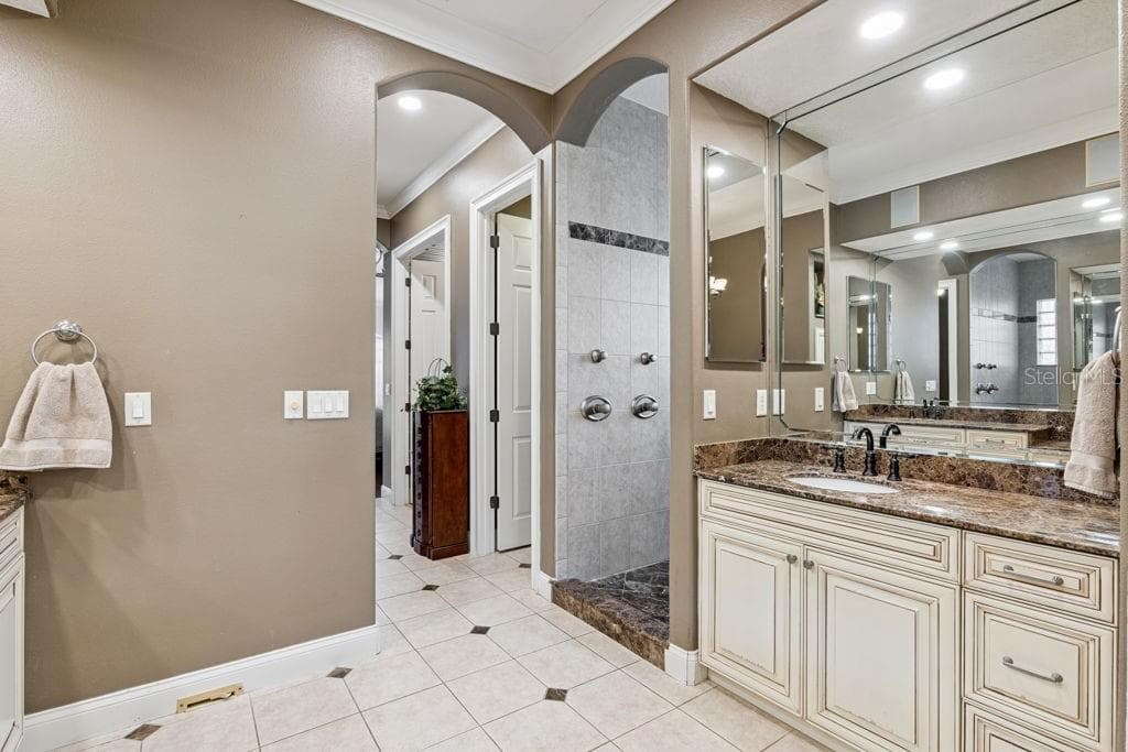 Primary Bathroom - 1066 CEASARS CT, MOUNT DORA