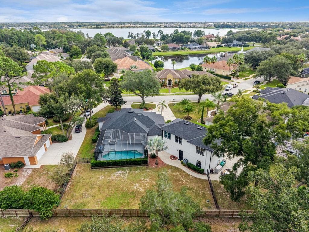 Single Family Residence at 1066 CEASARS CT, MOUNT DORA, photo 36 of 38