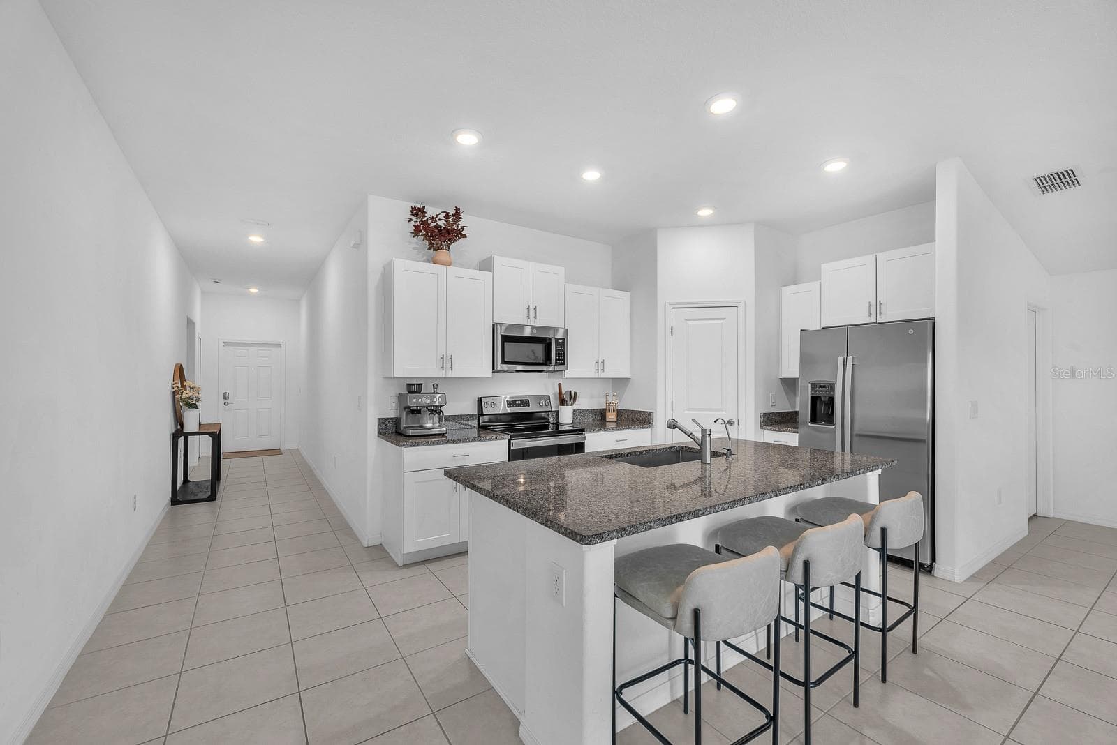 Single Family Residence at 12820 WESTON OAKS LN, RIVERVIEW, photo 2 of 31