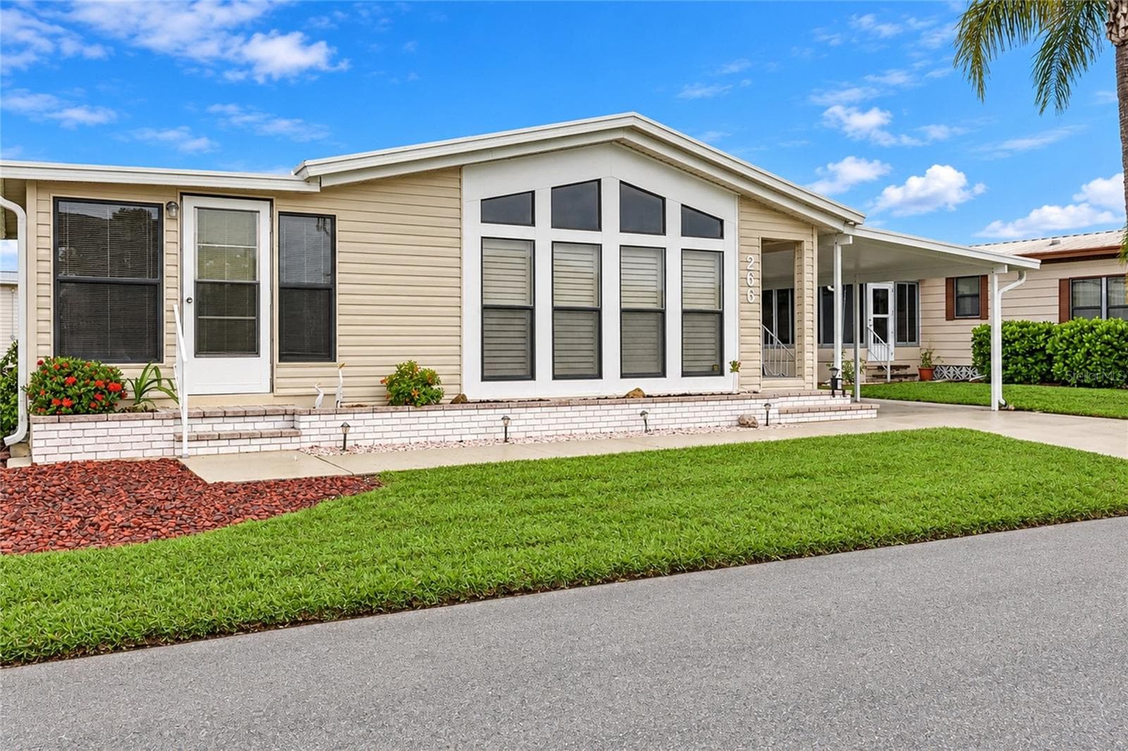 Manufactured Home at 266 CAMELOT DR, NOKOMIS, photo 3 of 40