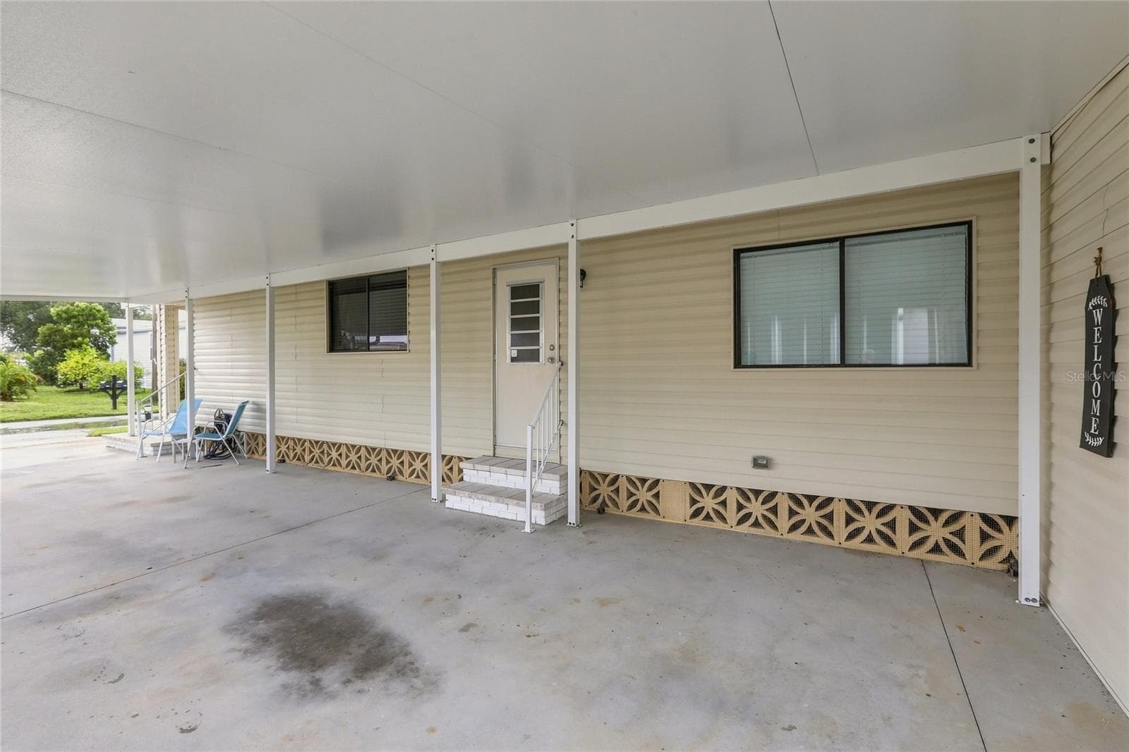 Manufactured Home at 266 CAMELOT DR, NOKOMIS, photo 6 of 40