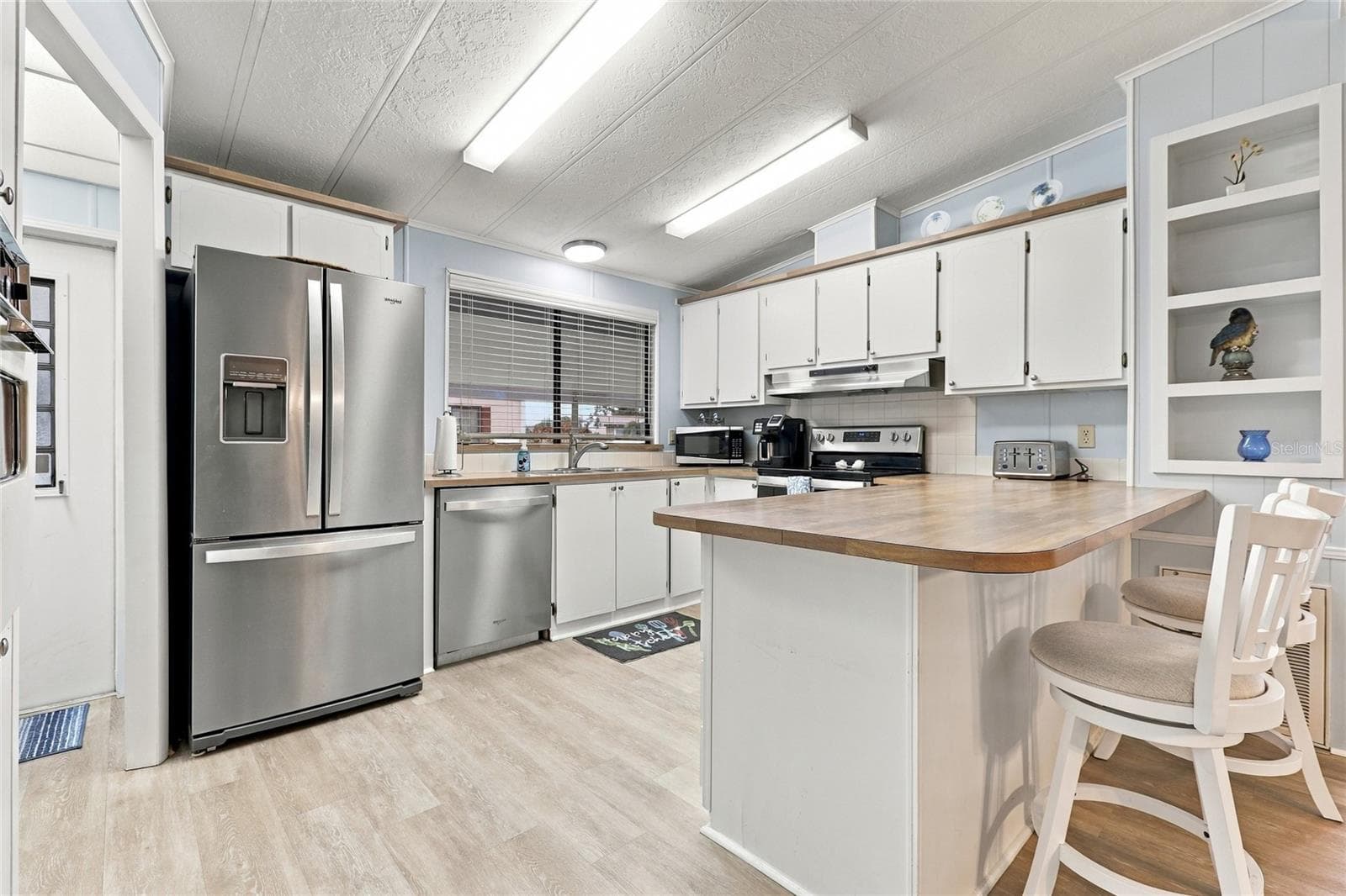 Manufactured Home at 266 CAMELOT DR, NOKOMIS, photo 13 of 40