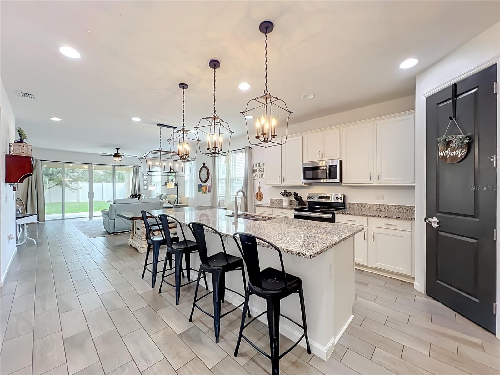 GOURMET KITCHEN - 1244 STRATTON AVE, GROVELAND