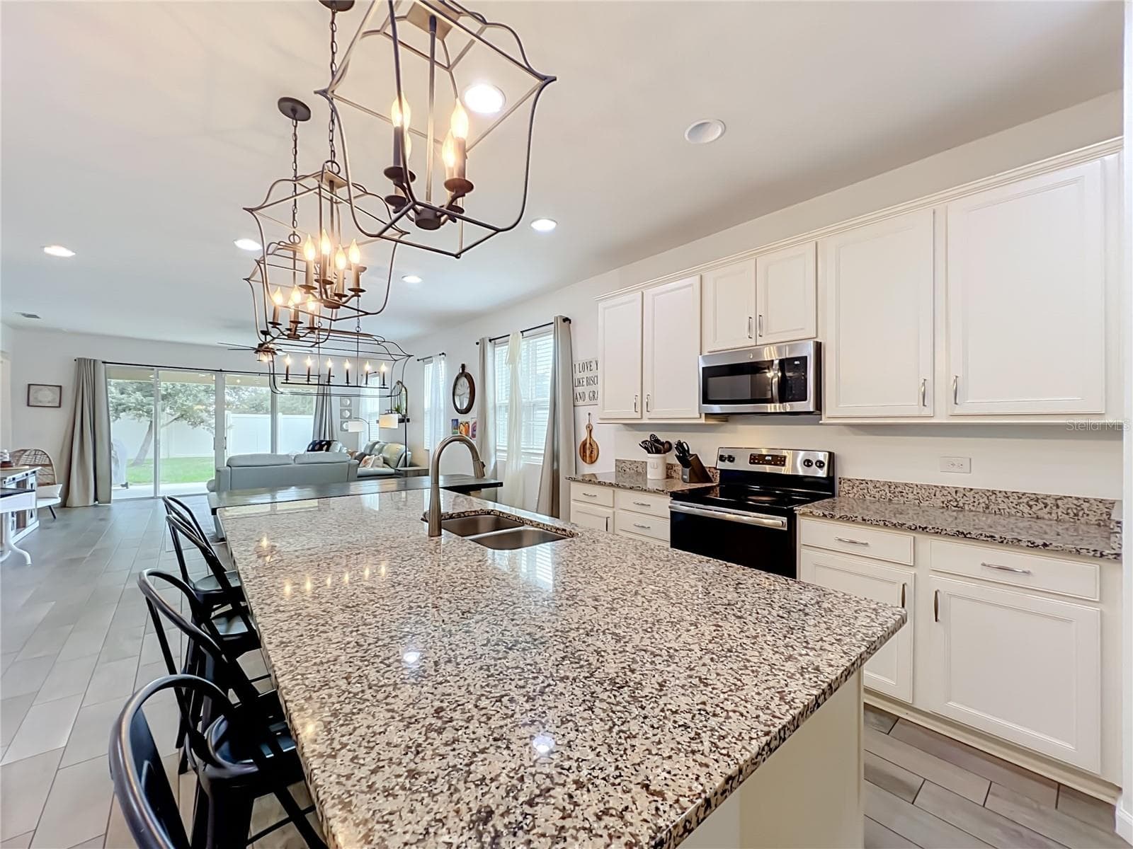 GOURMET KITCHEN - 1244 STRATTON AVE, GROVELAND
