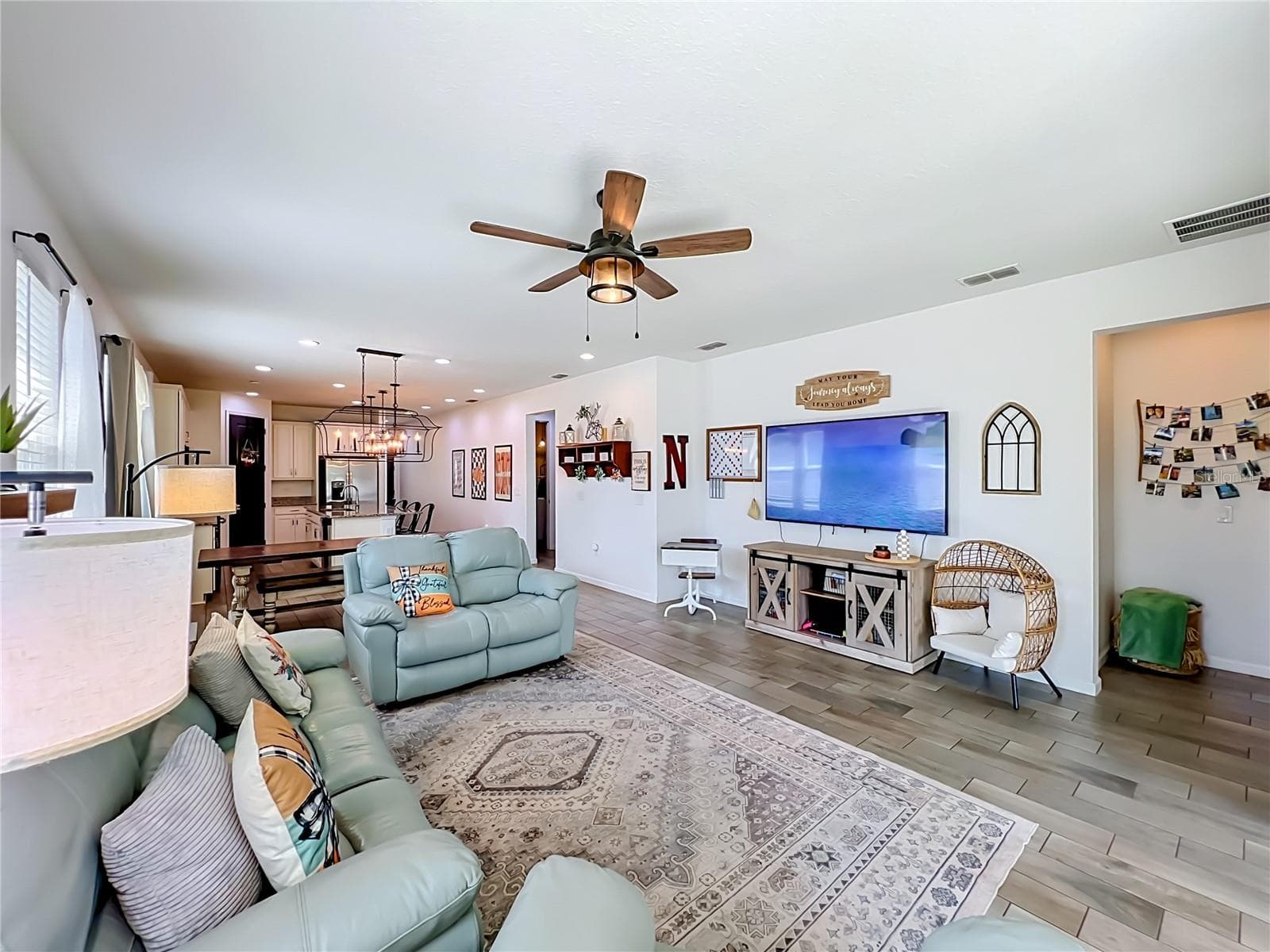 LIVING ROOM - 1244 STRATTON AVE, GROVELAND