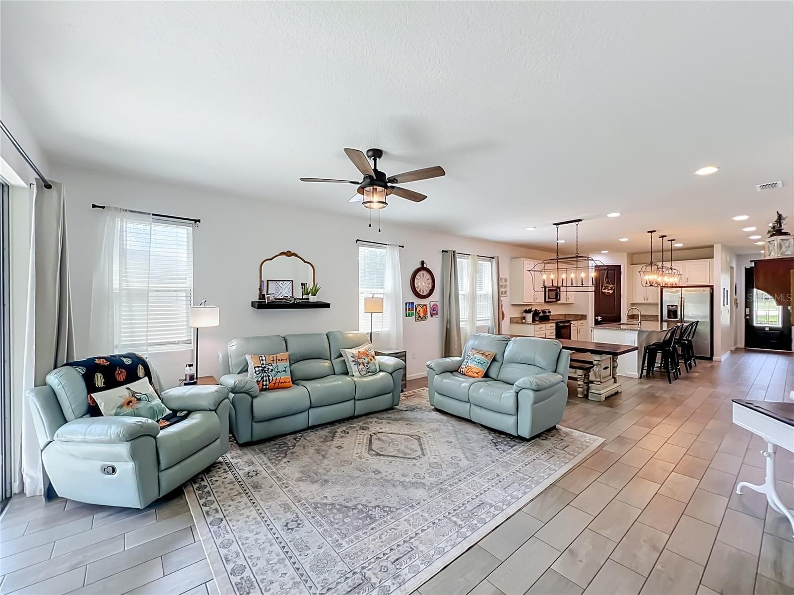 LIVING ROOM - 1244 STRATTON AVE, GROVELAND