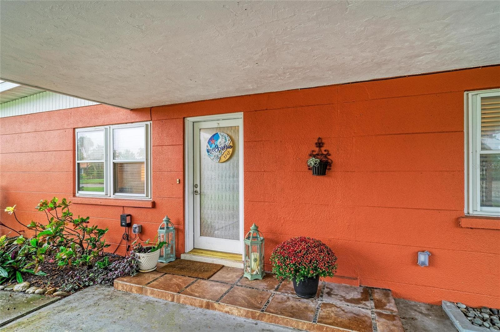 Single Family Residence at 126 HOLLY AVE, SARASOTA, photo 6 of 41