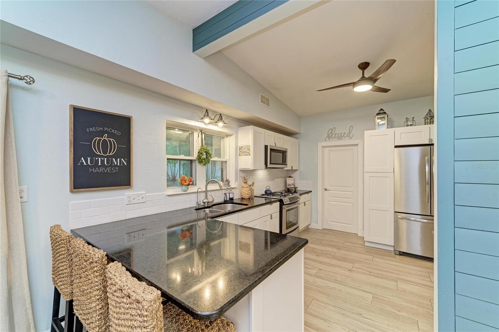 Single Family Residence at 126 HOLLY AVE, SARASOTA, photo 15 of 41