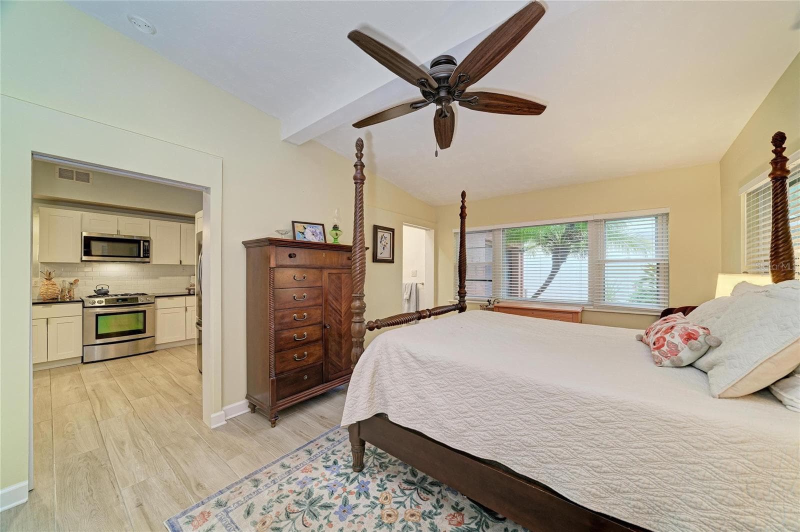 Single Family Residence at 126 HOLLY AVE, SARASOTA, photo 22 of 41