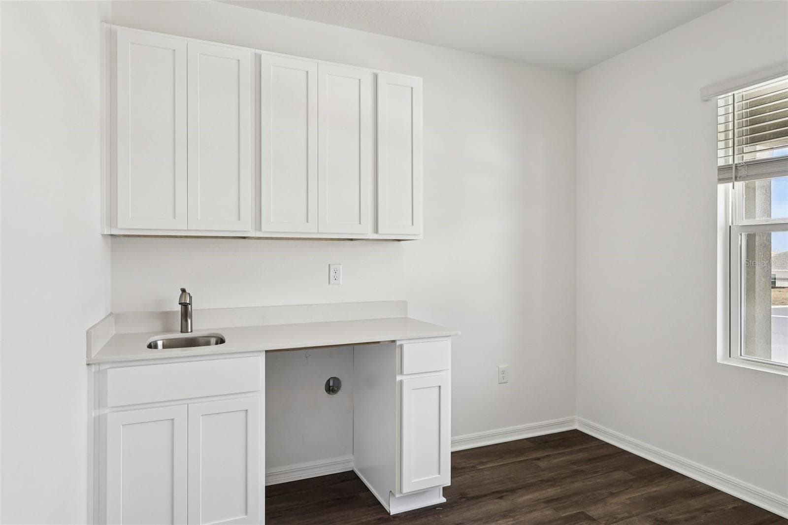 Single Family Residence at 1799 GRANDIOSE DR, LAKE HAMILTON, photo 16 of 32