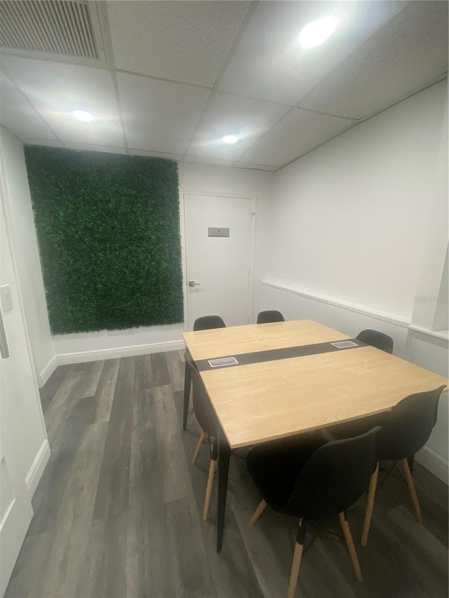 Business at 315 S PARSONS AVE, BRANDON, photo 18 of 32
