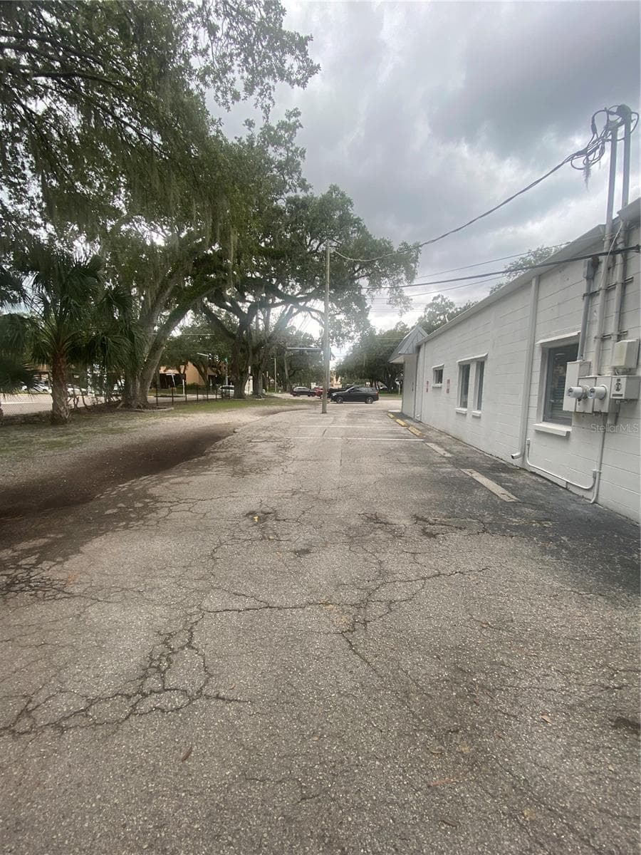 Business at 315 S PARSONS AVE, BRANDON, photo 28 of 32