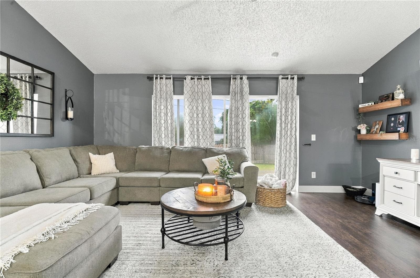 Family Room - 210 CITATION AVE, DELTONA
